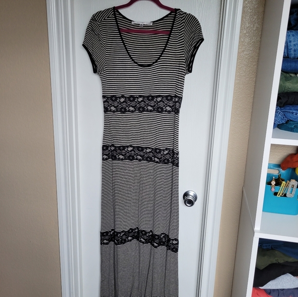 Studio M Maxi - Picture 1 of 5